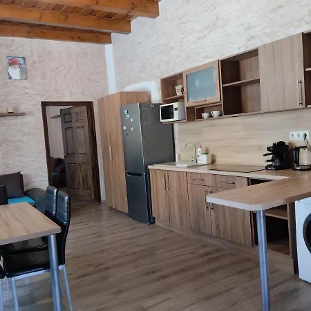 Pipacs Апартаменты