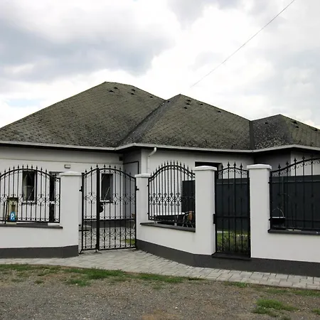 Апартаменты Pipacs